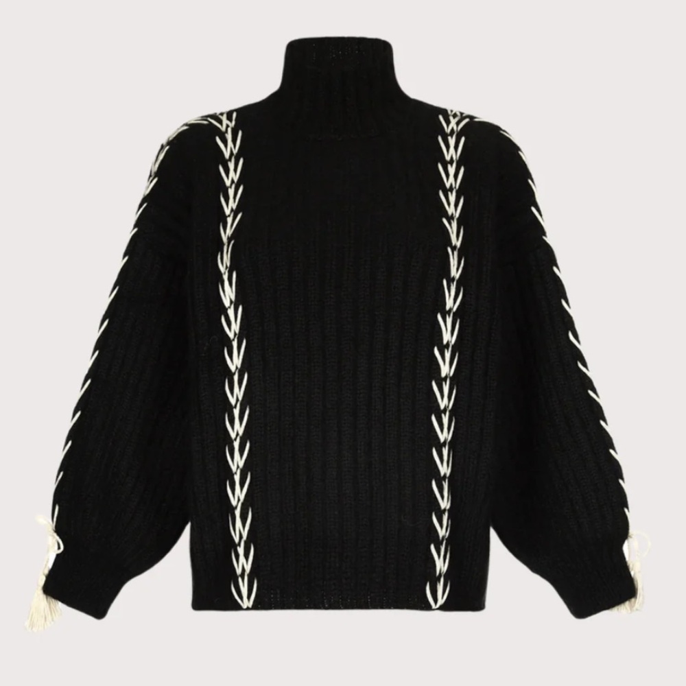 ESCVDO Mayu Sweater with White Accents